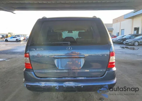 2000 Mercedes-Benz Ml 320 z USA, uszkodzony, nr VIN 4JGAB54EXYA207174